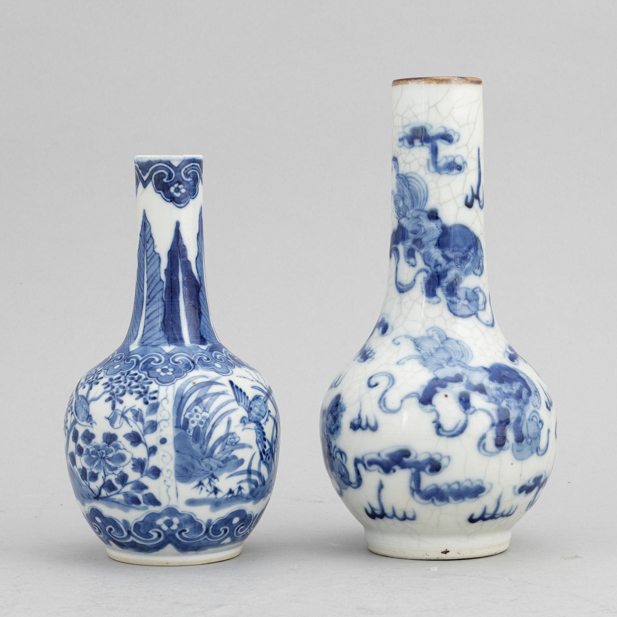 Two Chinese blue and white porcelain vases, late Qing dynasty, 19th century and 20th Century.