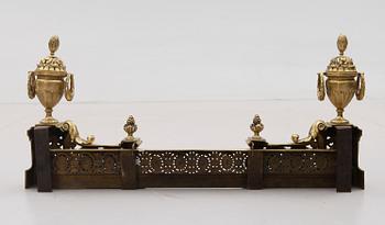 BRASSTÄLL, 3 delar, gustaviansk stil, 1800-/1900-tal.