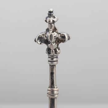 A Northern Europe early 18th Century parcel-gilt silver  spoon, unidentified marks.