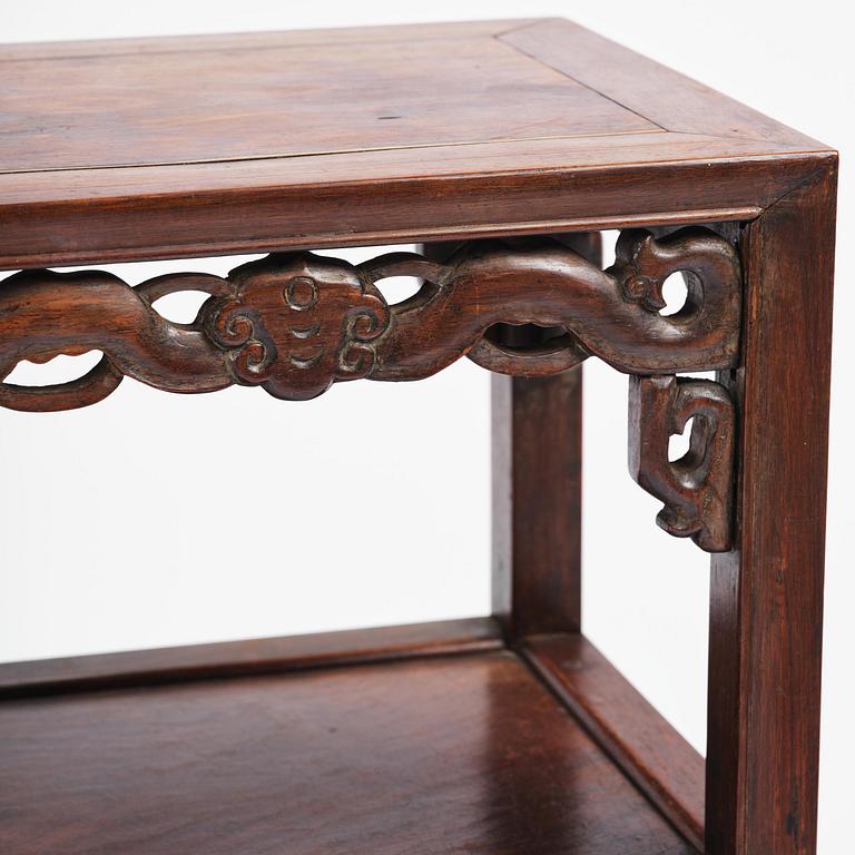 A set of two Chinese hardwood stands/tables, late Qing dynasty.