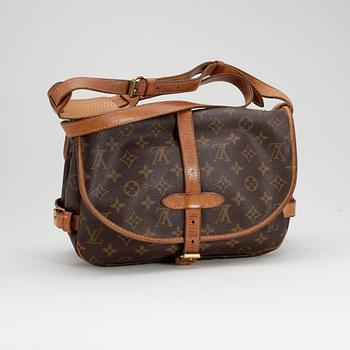 LOUIS VUITTON, axelremsväska, "Saumur".