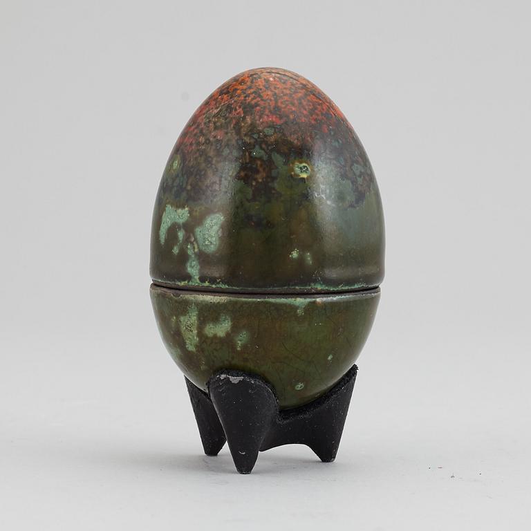 A Hans Hedberg egg, Biot, France.