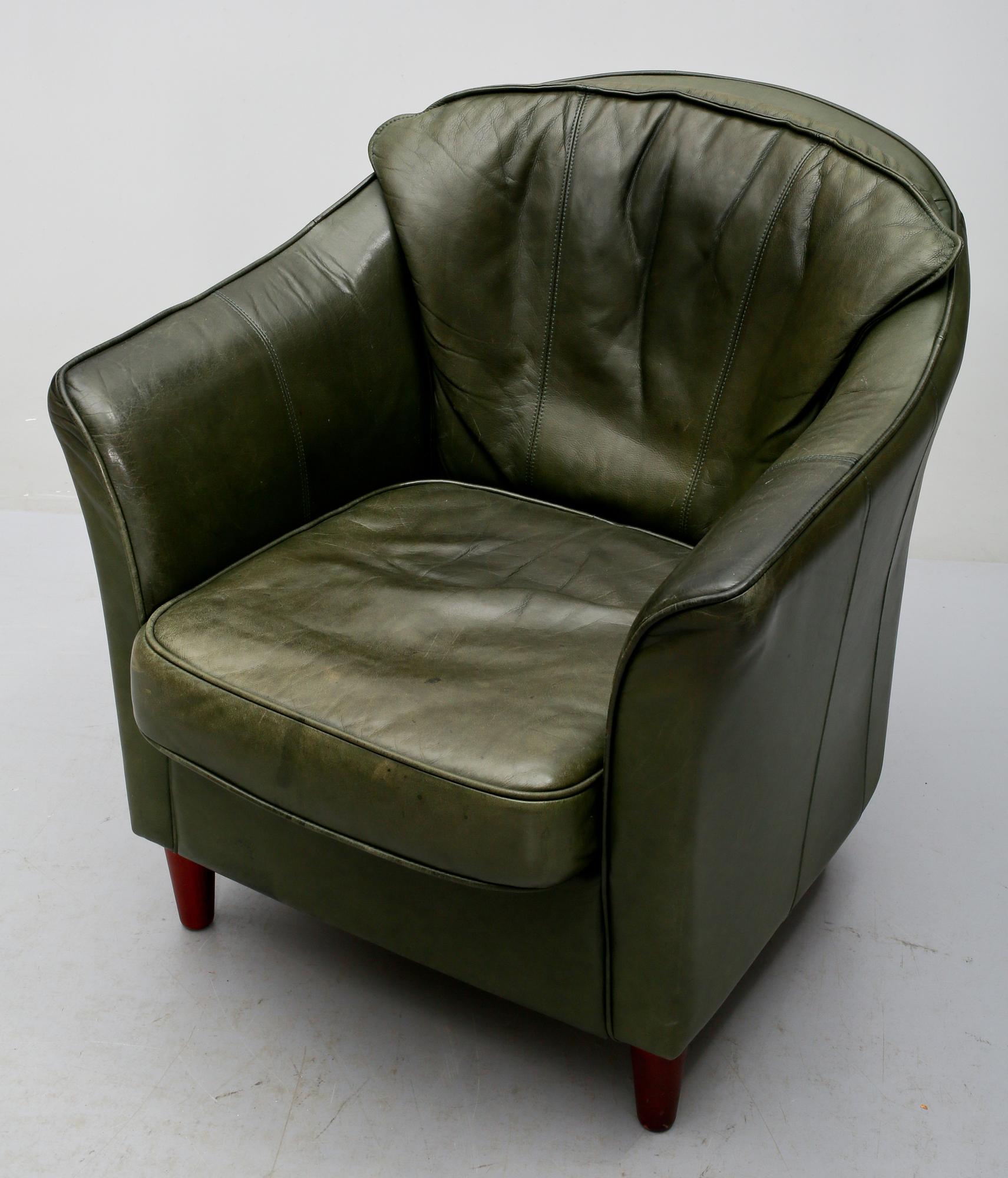FÅTÖLJER, ett par, 1900-talets andra hälft.