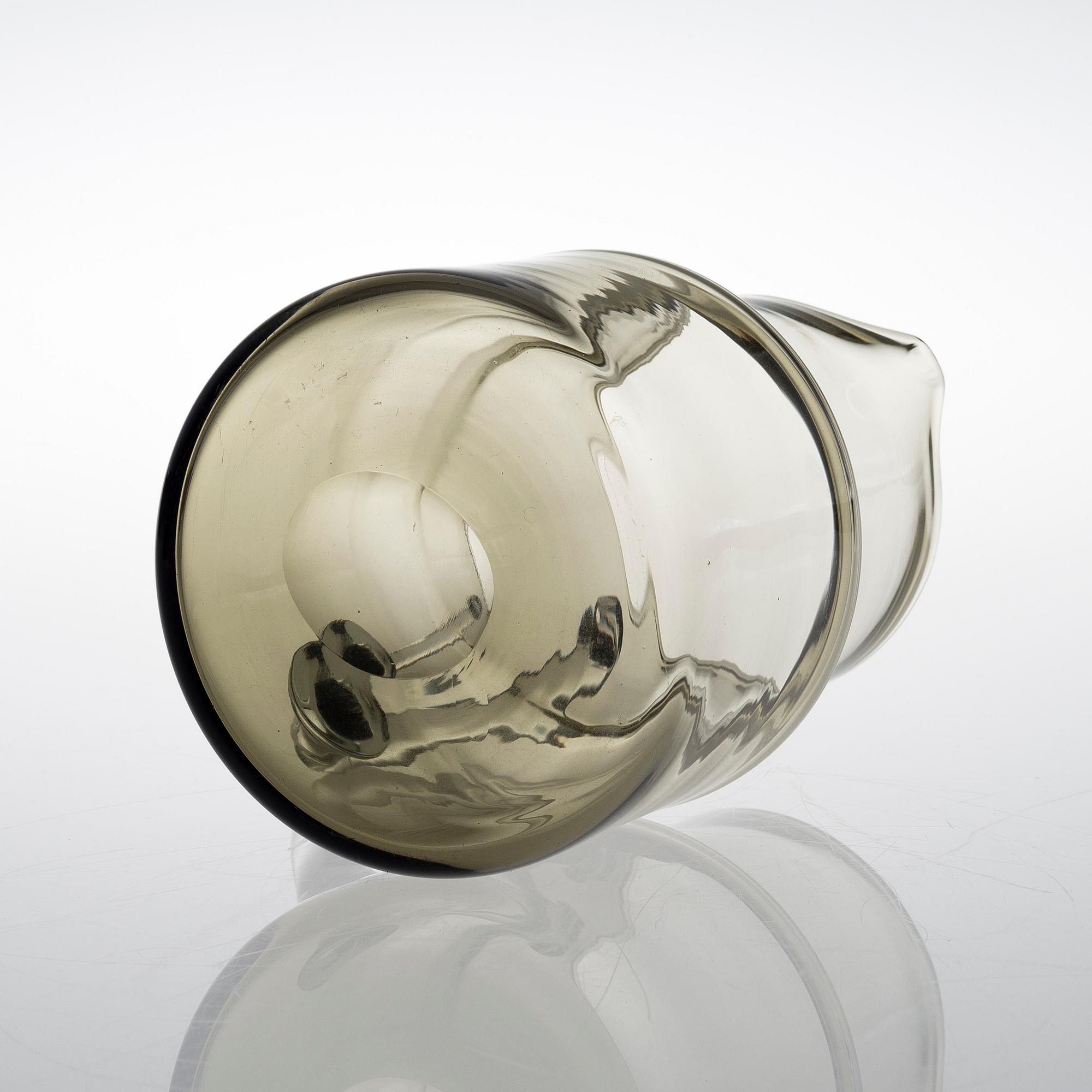 SAARA HOPEA, A JUICE SET. Nuutajärvi, designed in 1952.