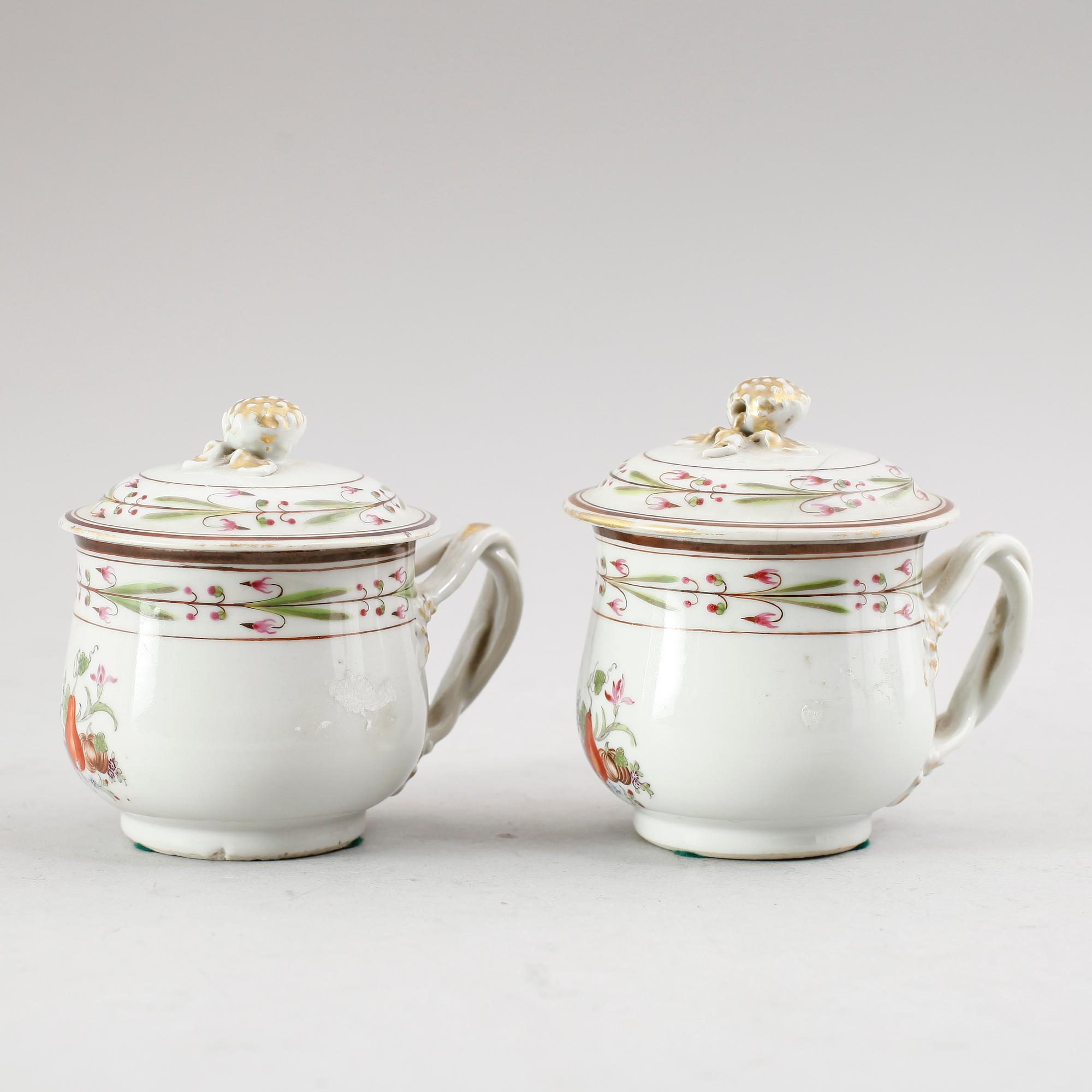 CREMEKOPPAR, 1 par, porslin, Kina, Qianlong 1736-1795.