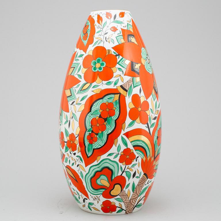 A 20th century porcelain vase by Lomonosov, USSR.