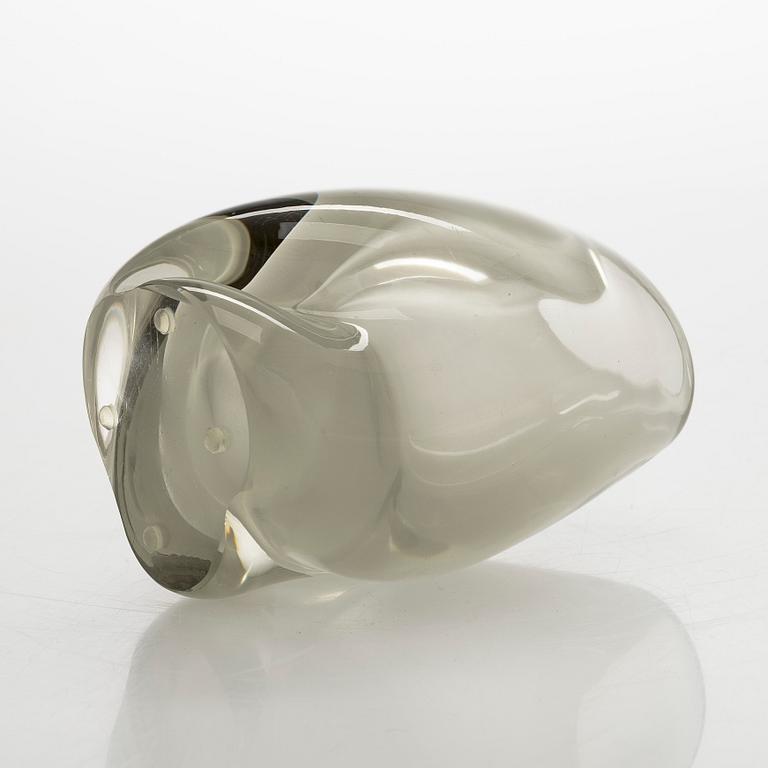 Gunnel Nyman, A glass vase, model 'GN 35', unsigned.