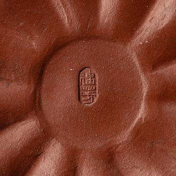 A Chinese yixing 'gourd' teapot, four cups and three saucers, 1980s.