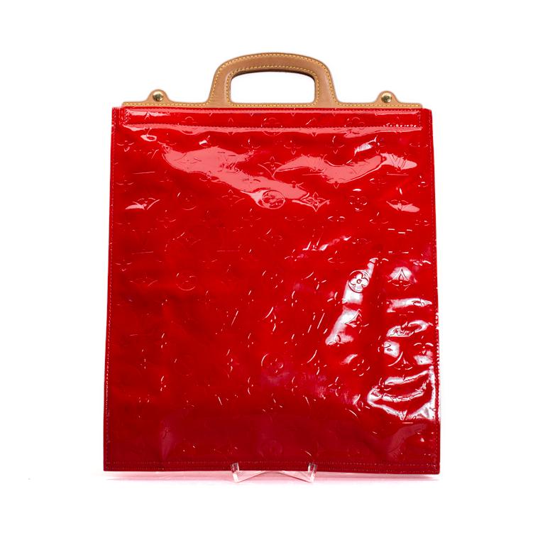 VÄSKA, Louis Vuitton. Röd monogram vernis.