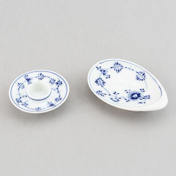 A mixed lot of Royal Copenhagen "Blue Fluted" porcelain 27 parts.