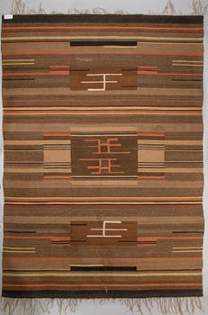 KARVALANKAMATTO, Suomi, 1930-luku. Noin 353x249 cm.