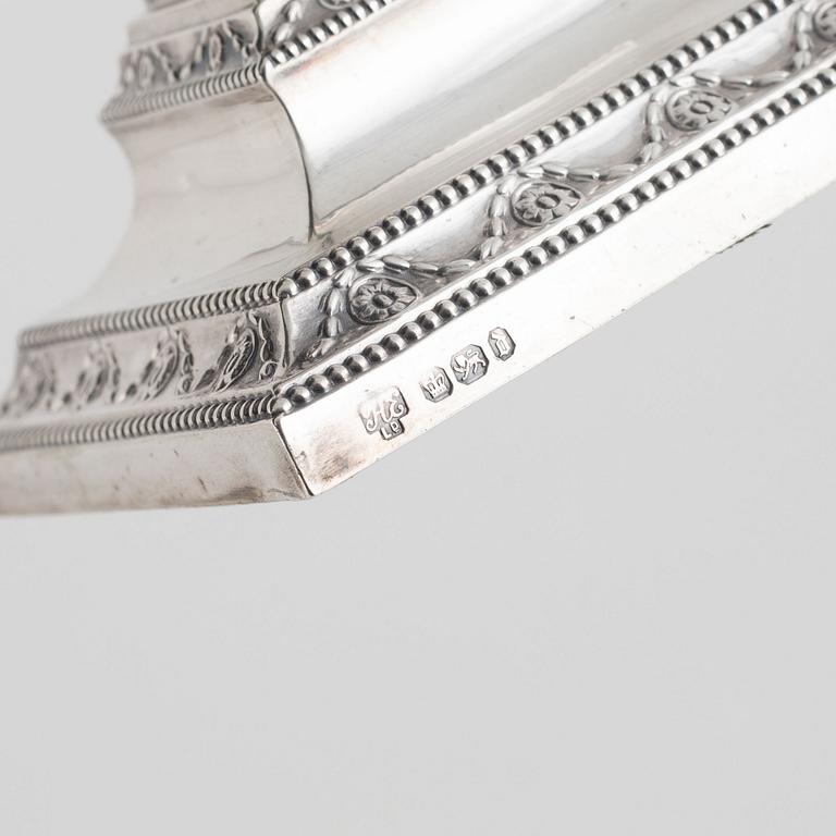 Hawksworth, Eyre & Co Ltd, ljusstakar, ett par, silver,  Sheffield 1896.