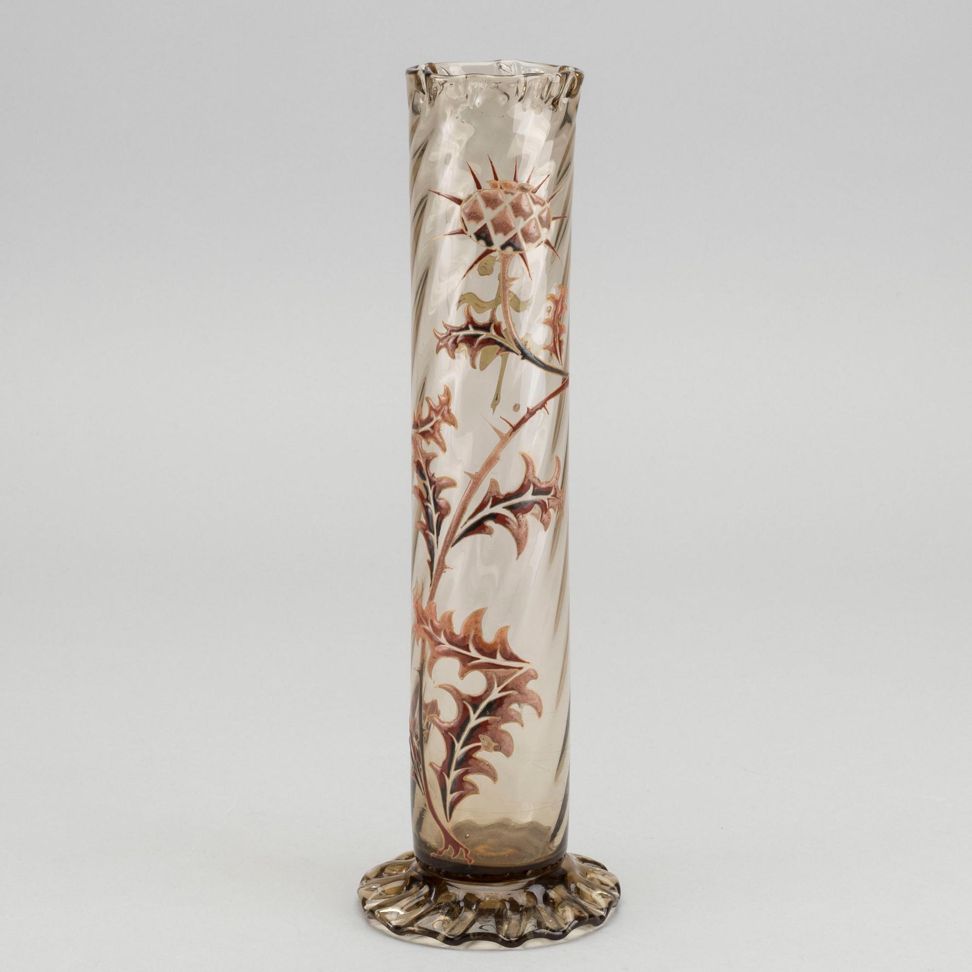 EMILE GALLÉ, an 1880/90's signed enameled glas vase.