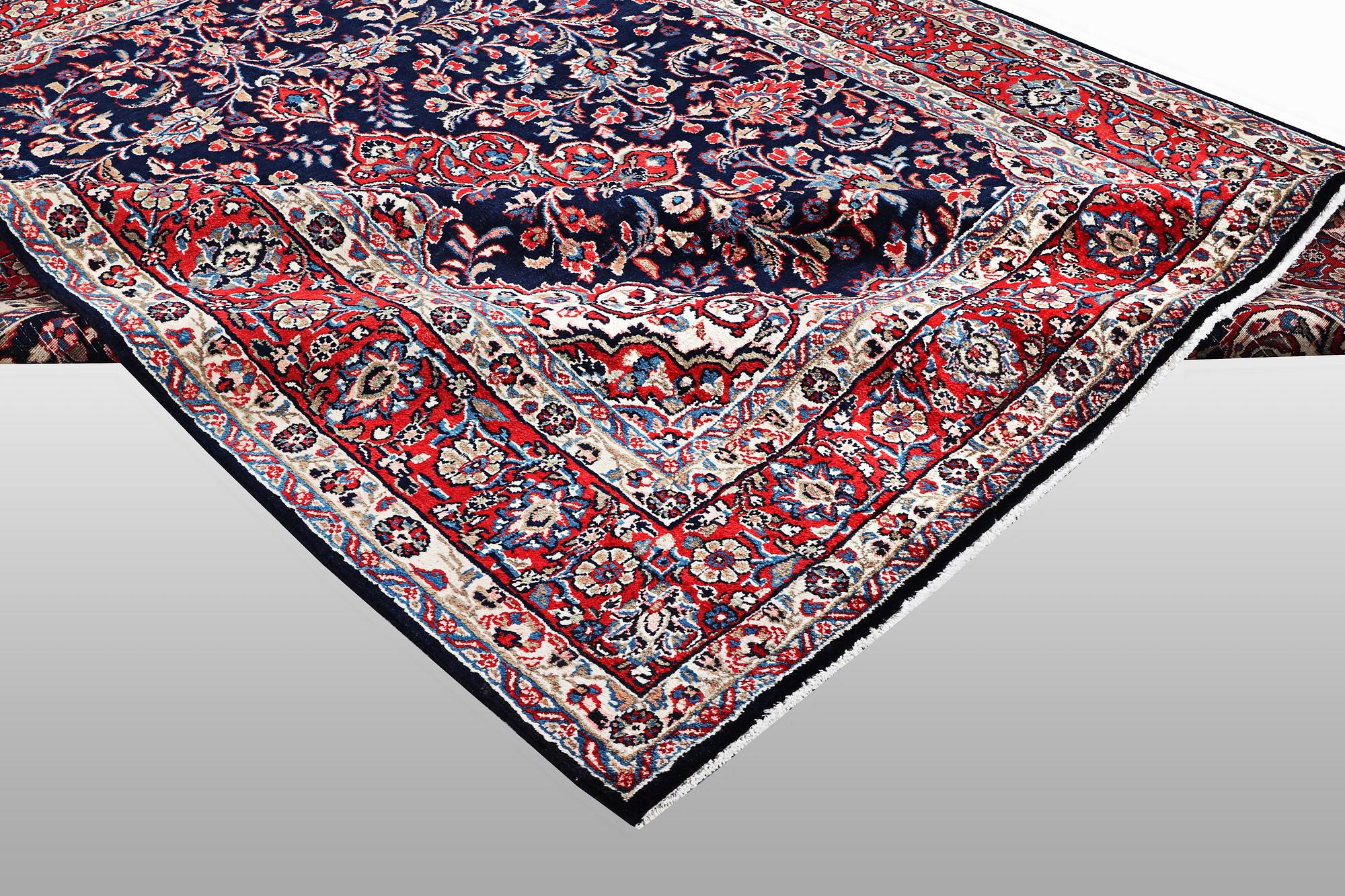 Matto, Sarouk, ca 308 x 245 cm.
