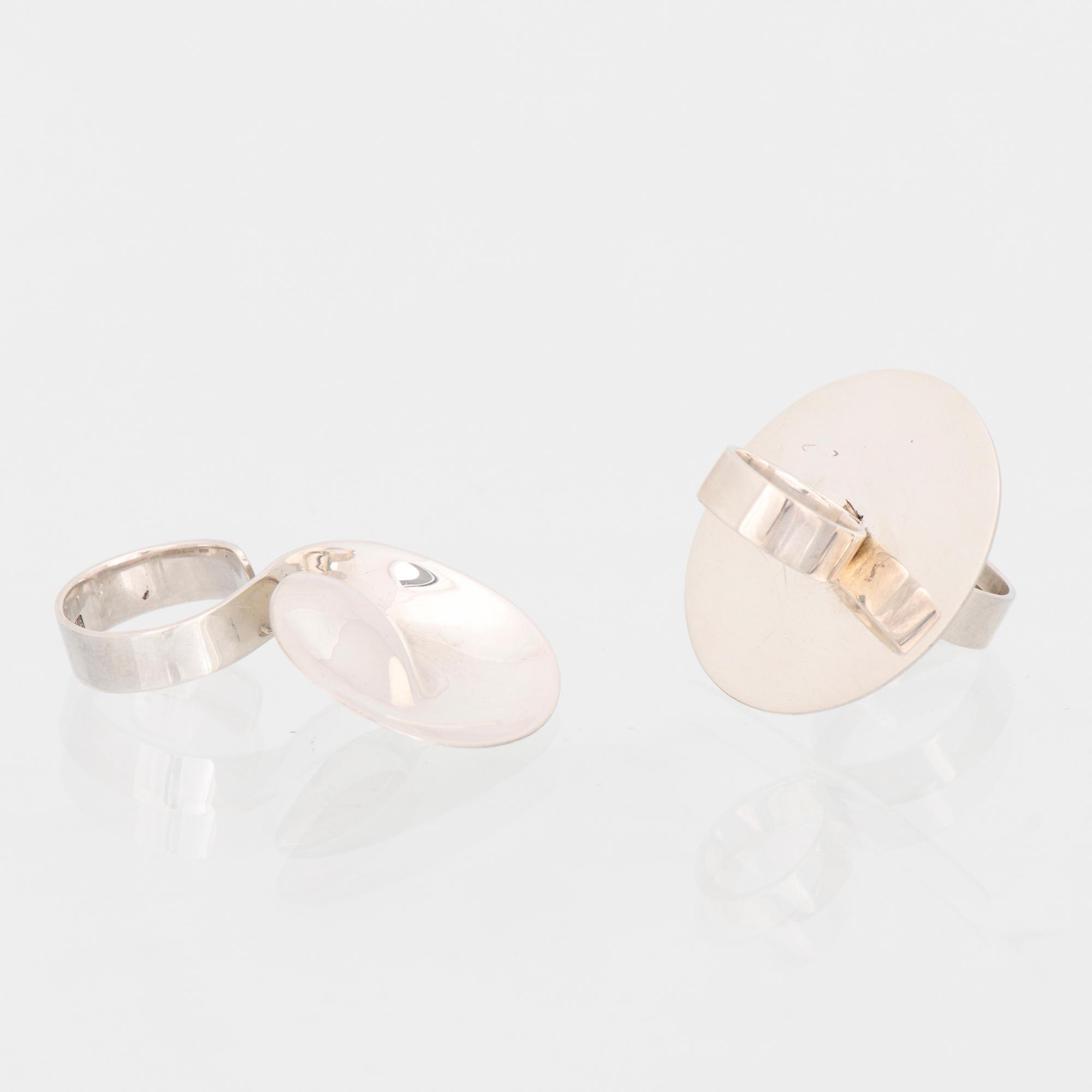 PAULA HÄIVÄOJA, SORMUKSIA, 2 kpl, hopeaa. Helsinki 1969.