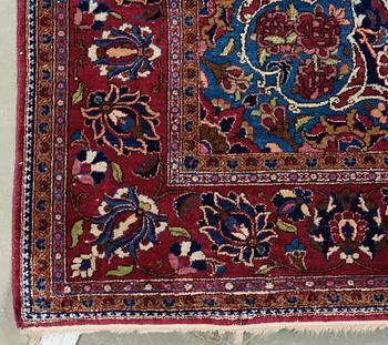 SEMI-ANTIQUE SILK KASHAN. 202 x 138,5 cm.