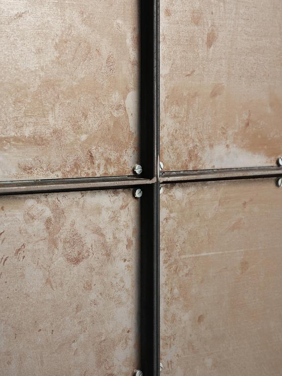 Jonas Bohlin, skåp, "Slottsbacken", ed. 193/200, Källemo, Värnamo, efter 1987.