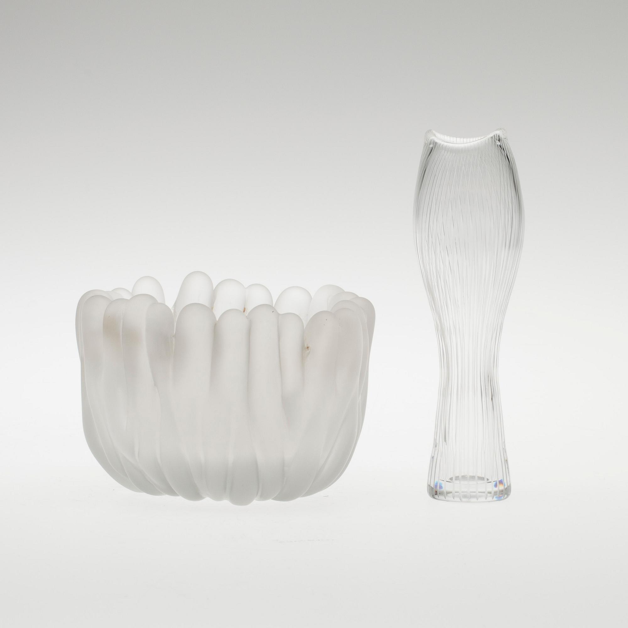 MALJAKKO ja MALJA, lasia, "Varsanjalka" sekä "Jäkälä" Tapio Wirkkala, Iittala. Maljakko signeerattu.