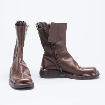 SKOR, Prada.