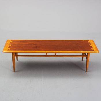 An oak and teak coffee table marked 'Lane Altavista, VA.'.