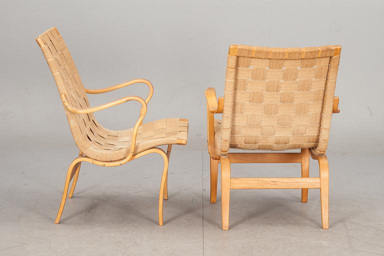 KARMSTOLAR, ett par, "Eva" design Bruno Mathsson för Karl Mathsson, daterad 1978.