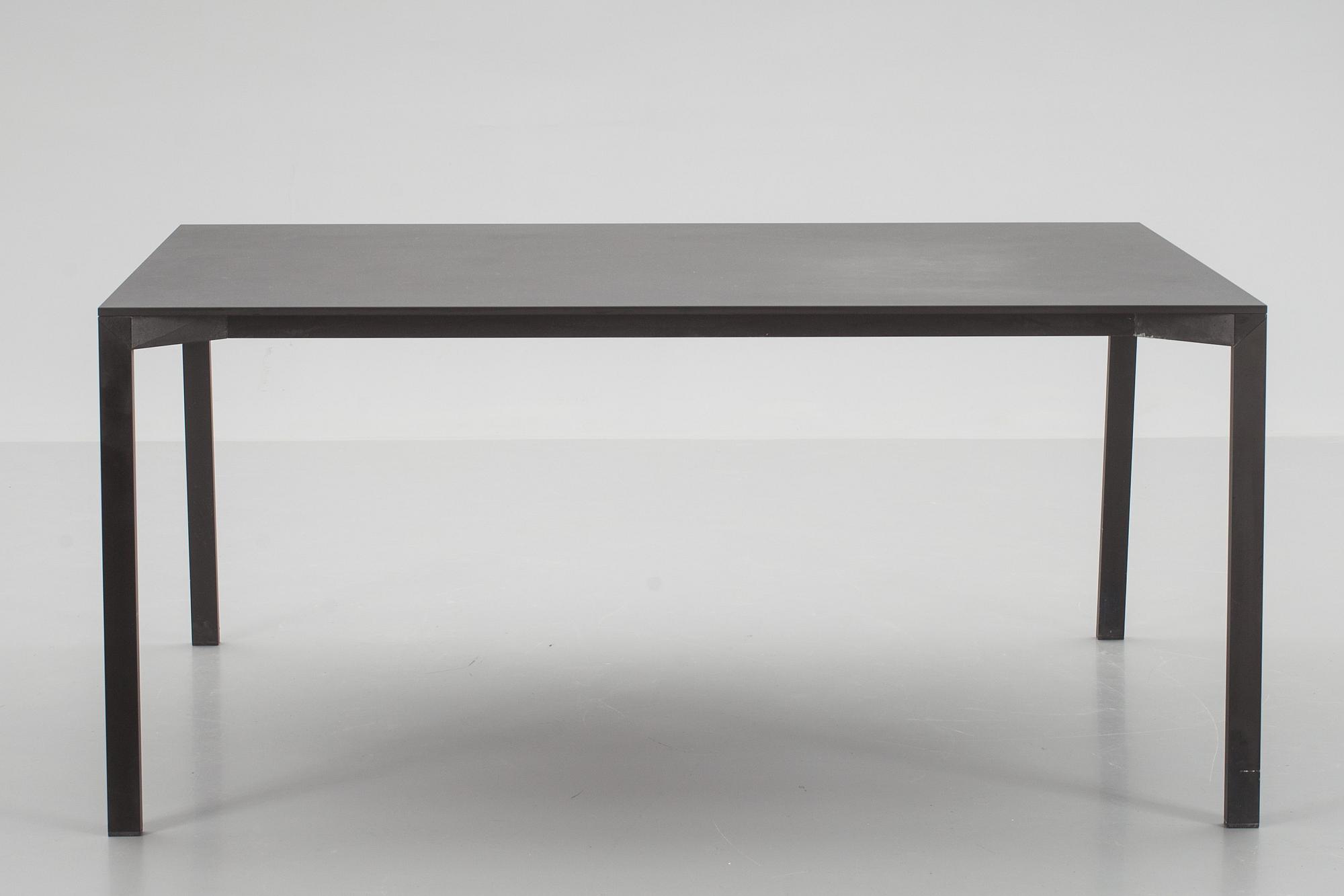 MATBORD, One Magis, design Konstantin Grcic.