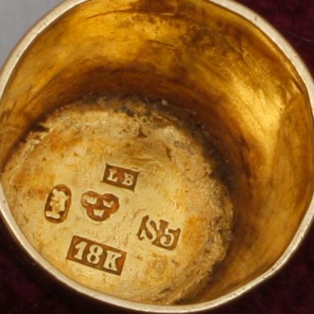 FINGERBORG, 18K guld, Stockholm 1872.