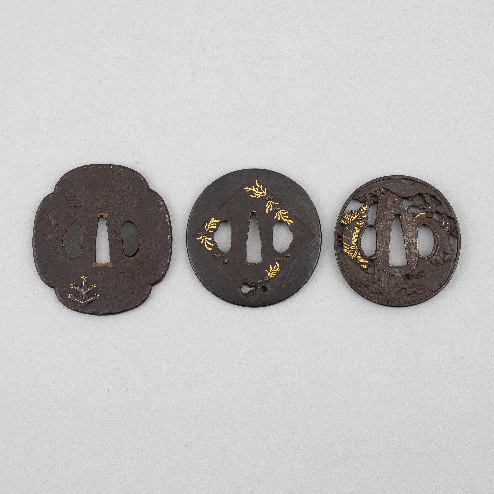 Tsuba 3 st. Japan, Edo, 1700-tal.