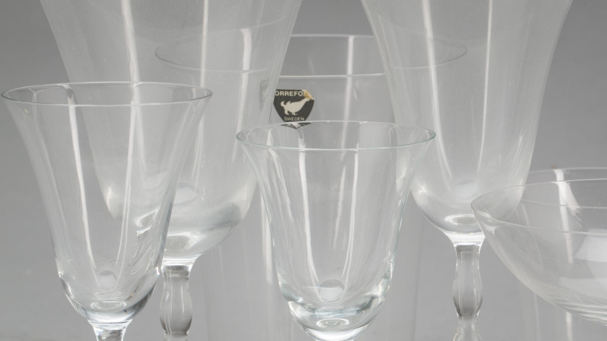 GLASSERVIS, ca 70 delar, Simon Gate, Orrefors.