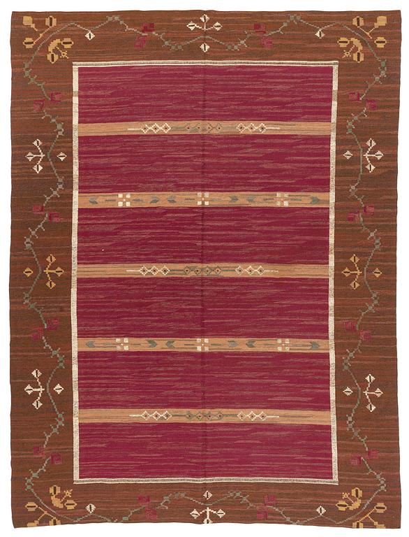 A carpet, flat weave, c 360 x 270 cm, possibly by Handarbetets vänner, Stockholm, Sweden.