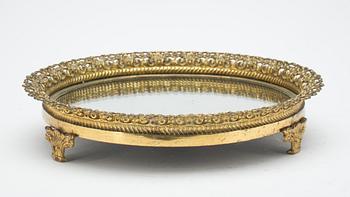 BORDSPLATEAU, förgylld mässing, 1800-tal.