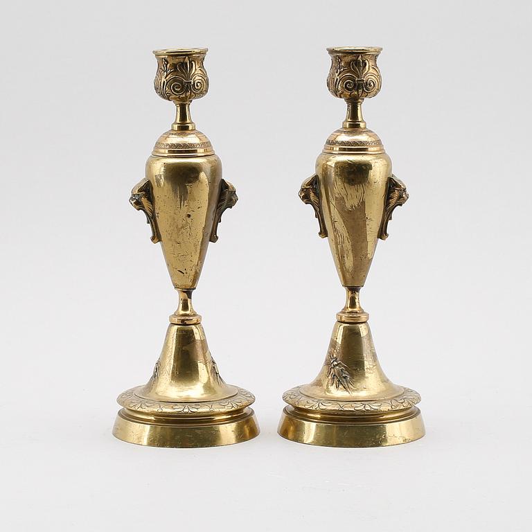 LJUSSTAKAR, 1 par, förgylld brons, 1800-tal.