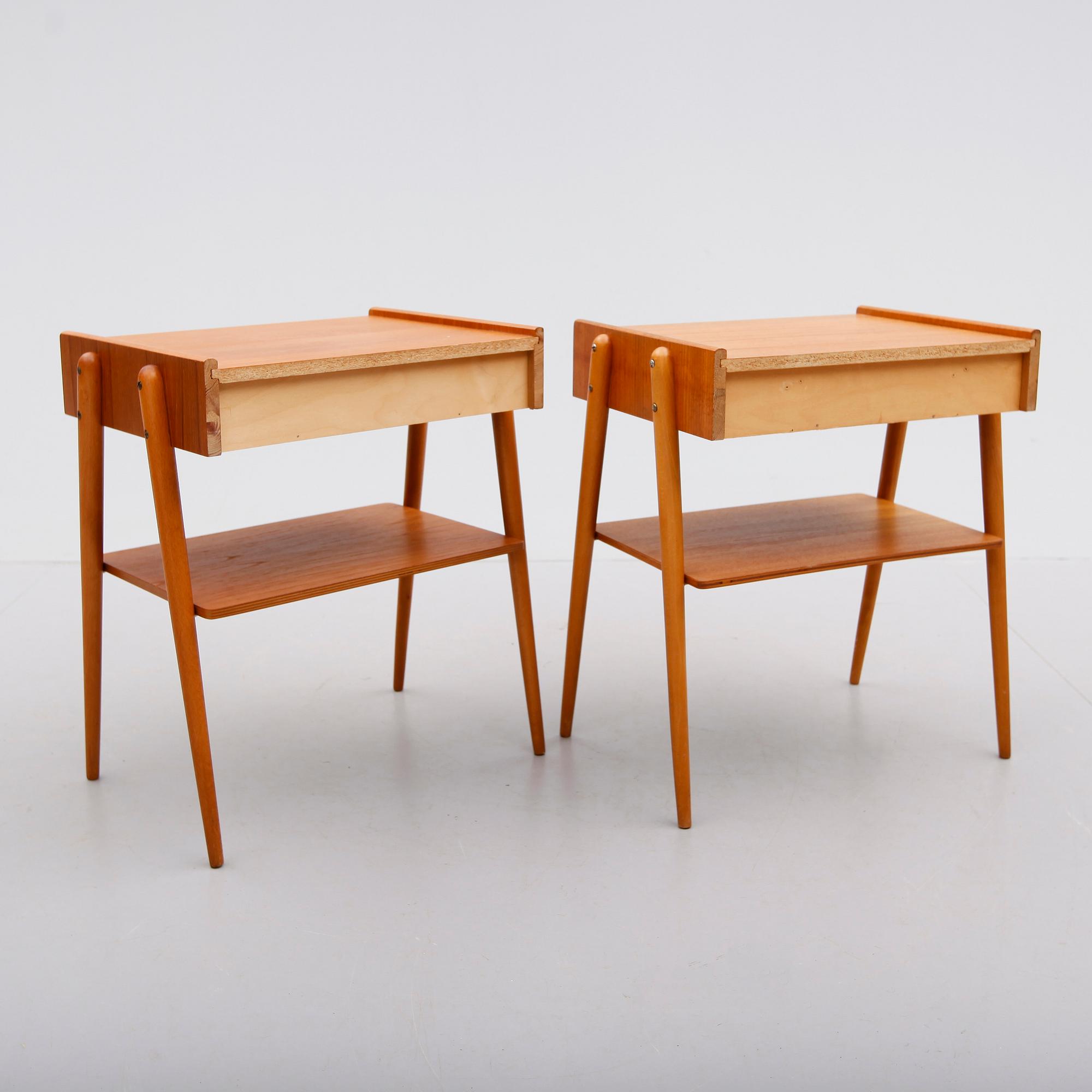 SÄNGBORD, 1 par, Carlström & Co., 1900-talets andra hälft.