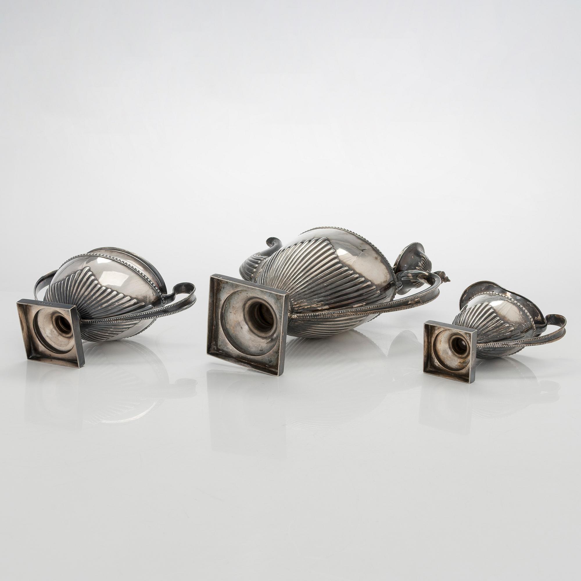 Kahvikalusto 3 osaa, hopea, Suomi 1919-20.