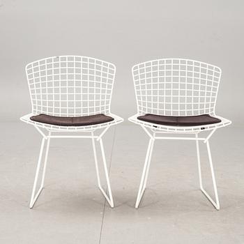 STOLAR, ett par, "Sidechair", Harry Bertoia, Knoll International, etikettmärkta.