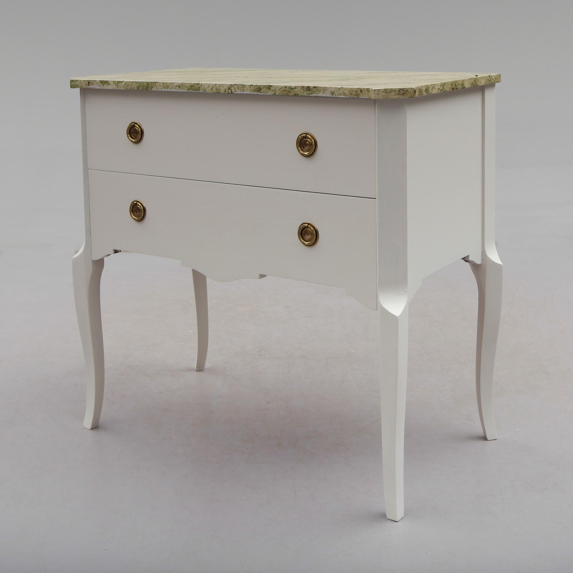 BYRÅ, gustaviansk stil, 1900-talets andra hälft.