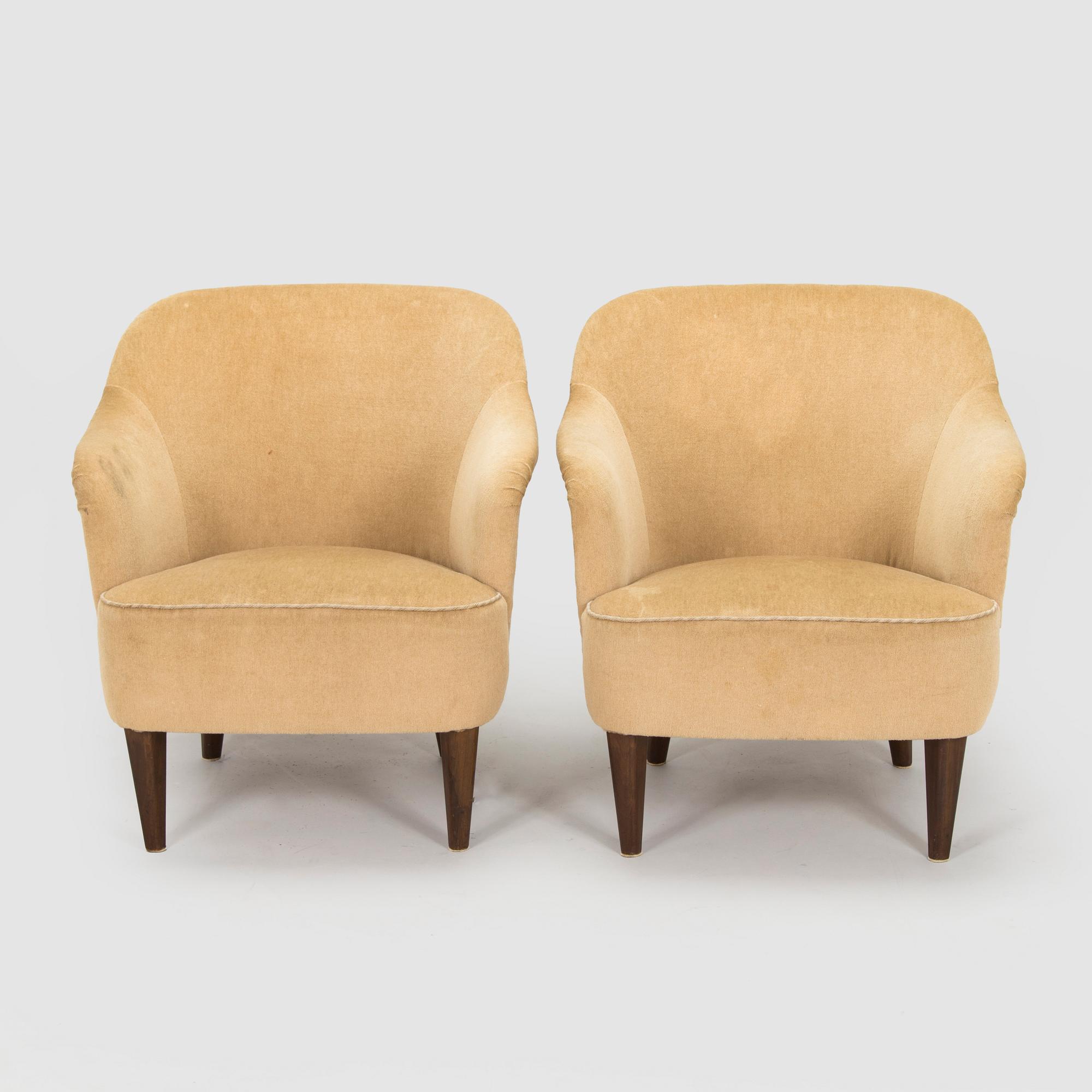 A mid-20th century armchairs.