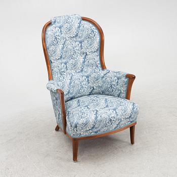 Carl Malmsten, a 'Vår fru' armchair, AB O.H. Sjögren, Tranås, 1986.