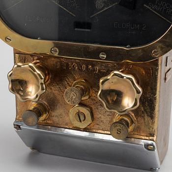 INSTRUMENT FÖR DIMRIDÅ, ASEA, från jagaren HMS Halland (J18).