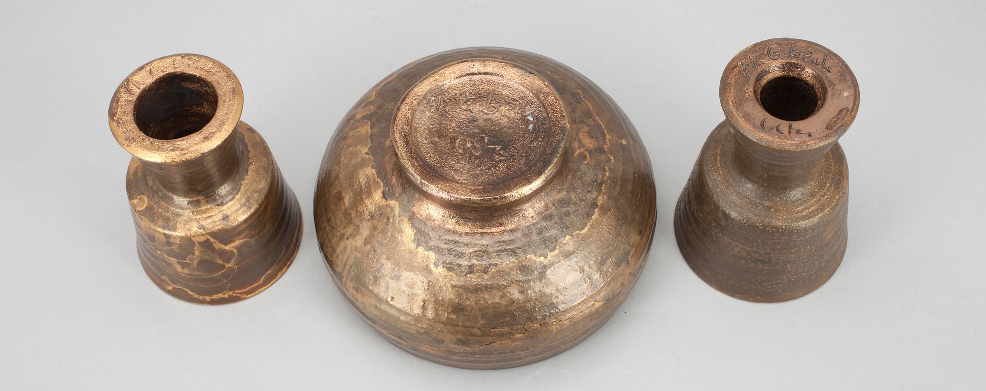 SKÅL samt BÄGARE, 2 st, lergods, Holger Granbäck, sign. Savitorppa 1970/1980-tal.