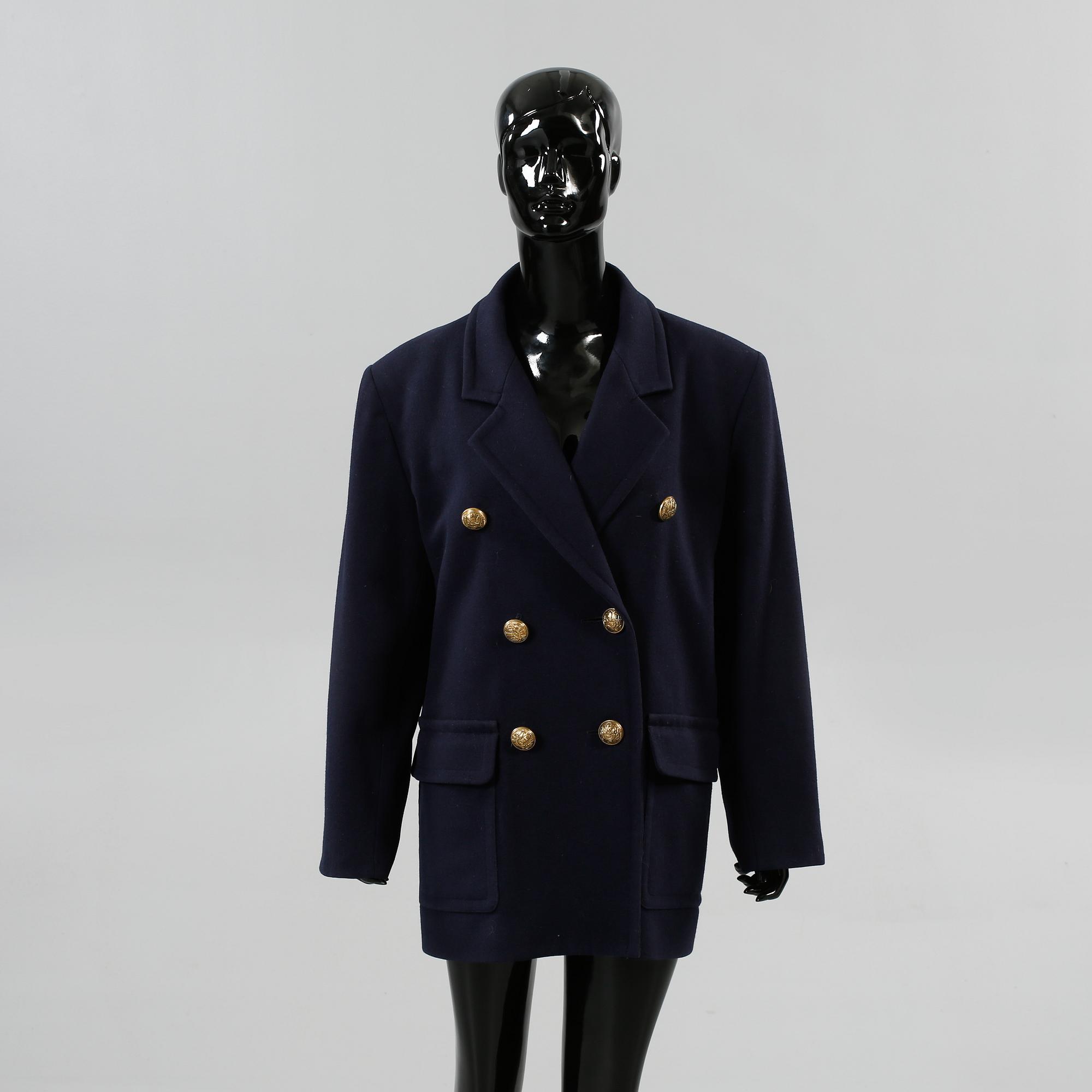 JACKA, Yves Saint Laurent.