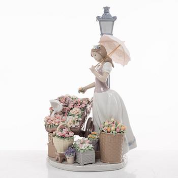 Miguel Angel Santaeulalia, figurin, "Flowers for everyone", Lladró, Spanien.