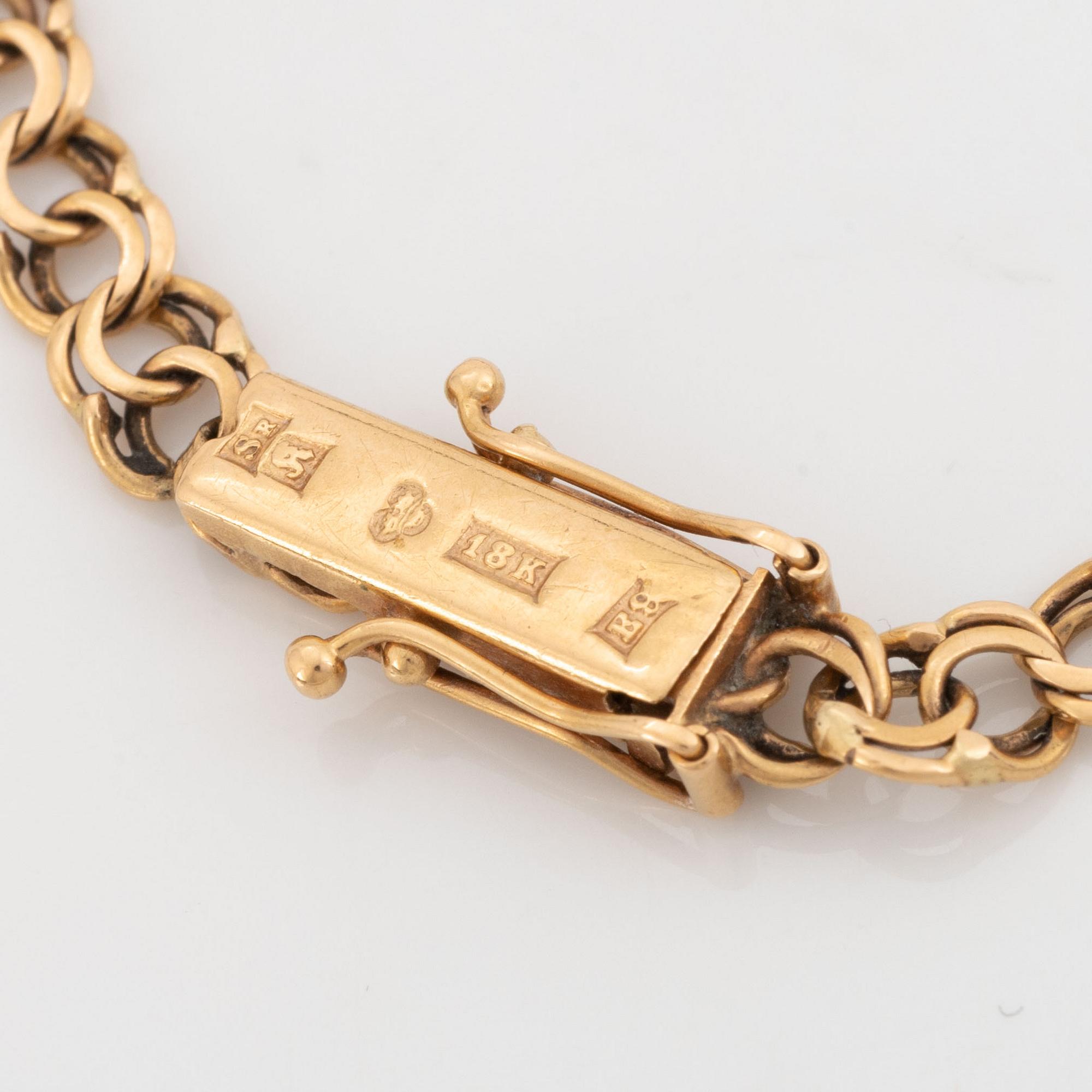 18K gold bracelet.