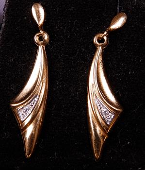 PARTI SMYCKEN, 5 delar, 18 K guld, pärlor samt ametist, bl a Alton, 1900-tal. Ca 17 g.