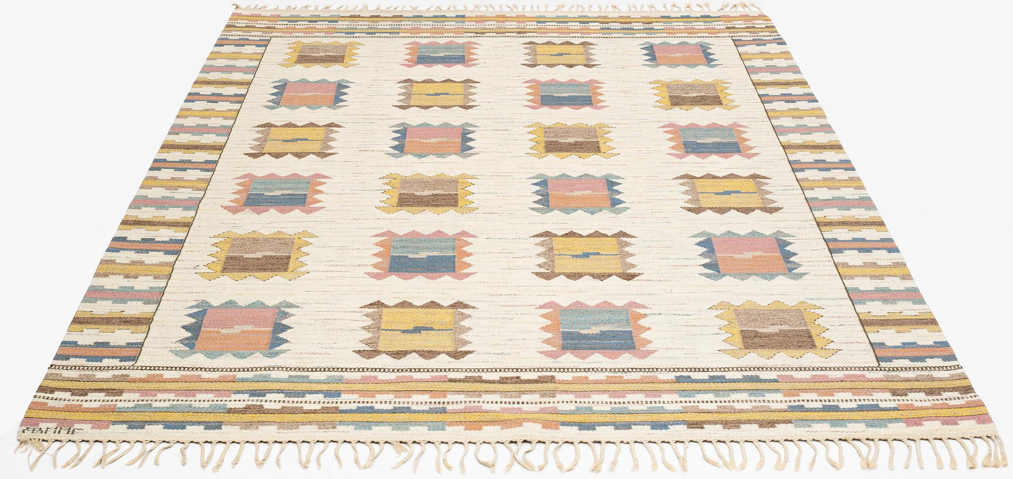 Märta Måås-Fjetterström, matta, "Ljusa plador", rölakan, ca 307,5 x 209 cm, signerad AB MMF.