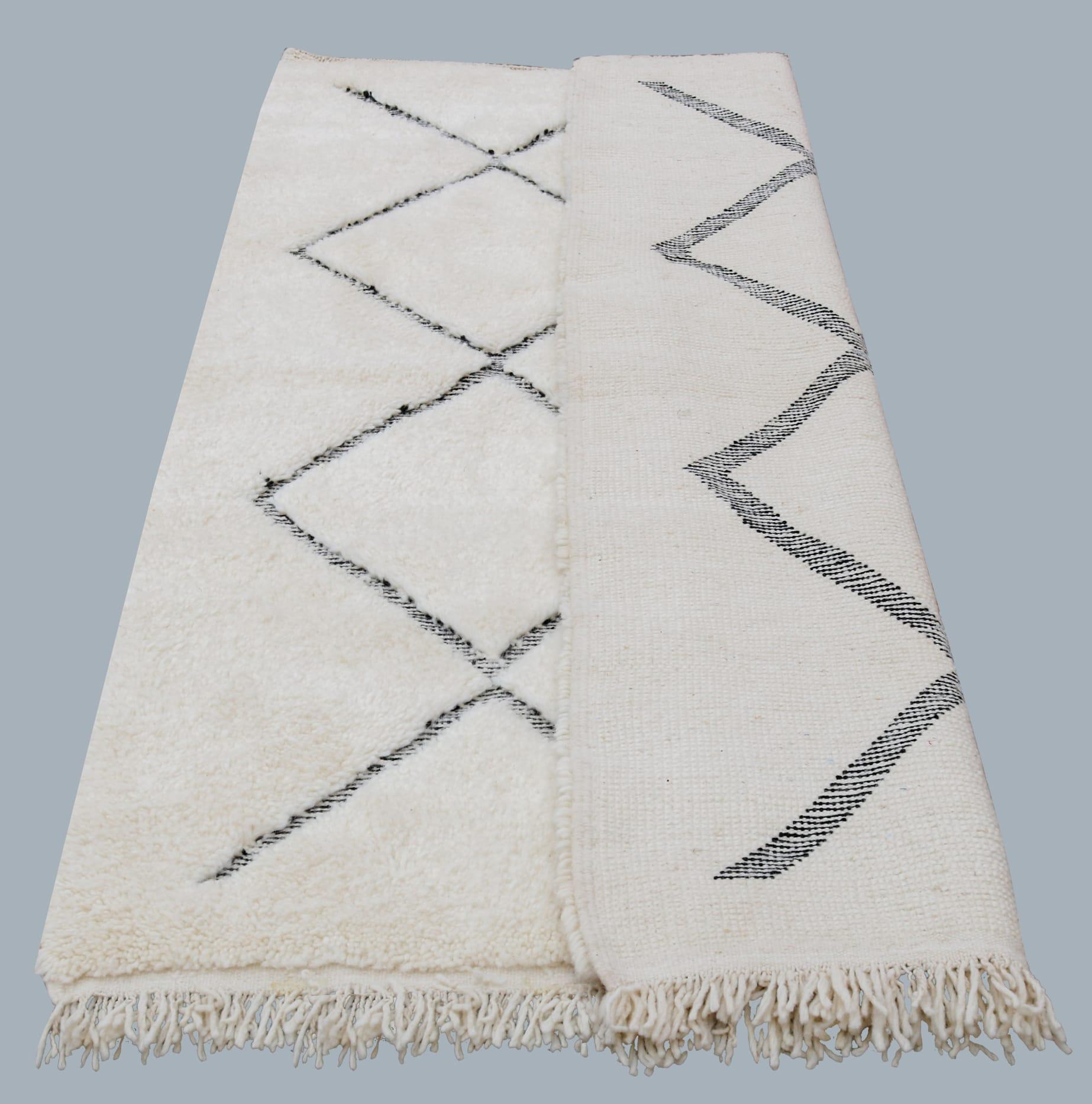 Matta, Marocko, ca 215 × 128 cm.