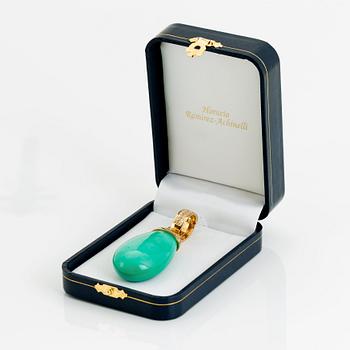 An 18K gold and chrysoprase Acchinelli pendant set with round brilliant-cut diamonds.