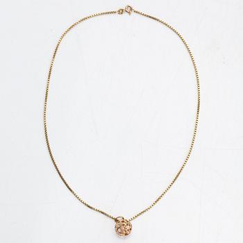 Liisa Vitali, hänge "Leppäkerttu", Westerback, Helsingfors med kedja 14K guld.