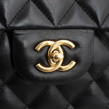 Chanel, väska, "Maxi Classic Flap Bag", 2009-10.