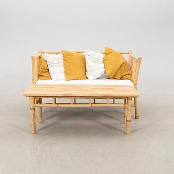 Sofa/Garden sofa and table, modern manufacture.